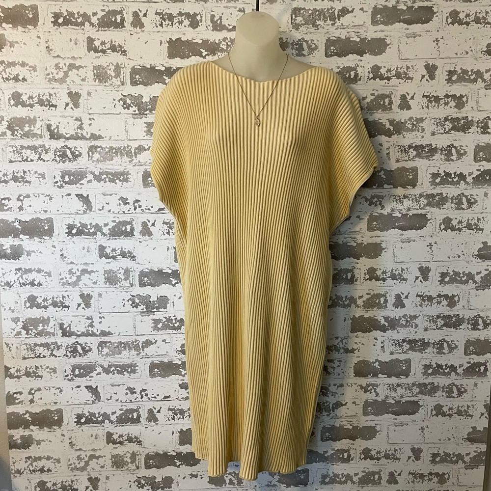 Uniqlo Ribbed Knit Tunic Sweater Dress XL Yellow Oversized Minimalist